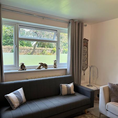 לונדון One Bedroom Flat In Chiswick W4 מראה חיצוני תמונה